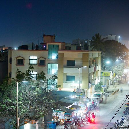 Hotel Bhagwat Palace Lātūr Exterior foto